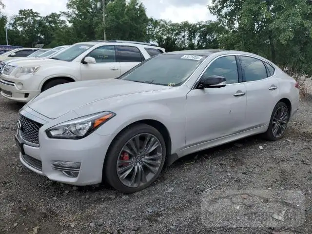 Infiniti Q70 (2017)