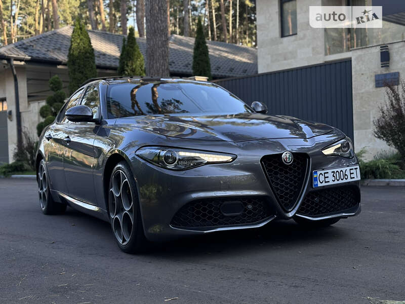 Alfa-romeo Giulia (2017)