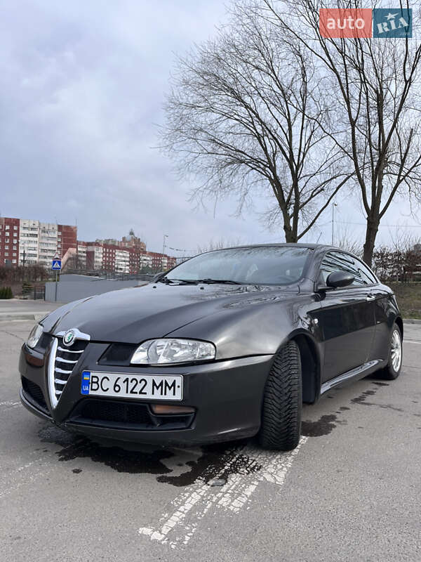 Alfa-romeo Gt (2005)