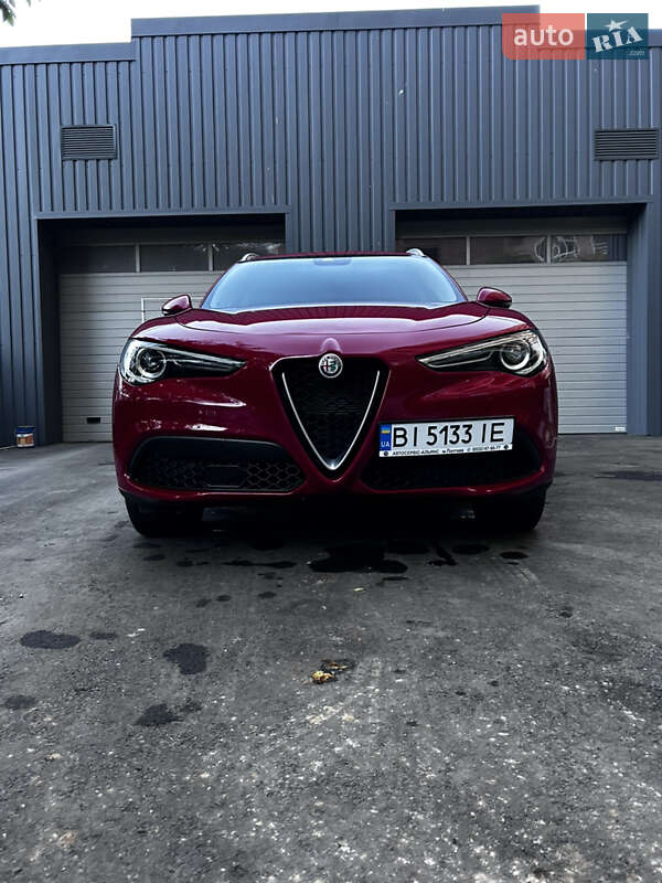 Alfa-romeo Stelvio (2020)