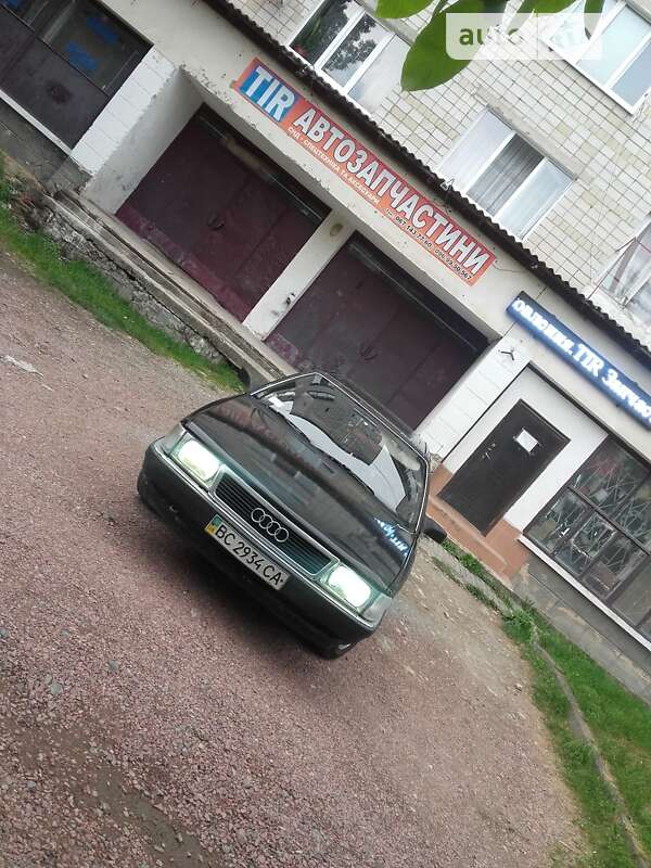 Audi 100 (1986)