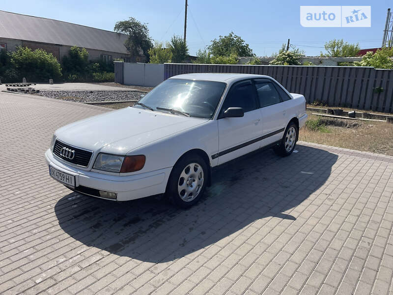 Audi 100 (1992)