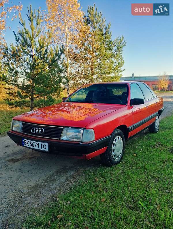 Audi 100 (1990)