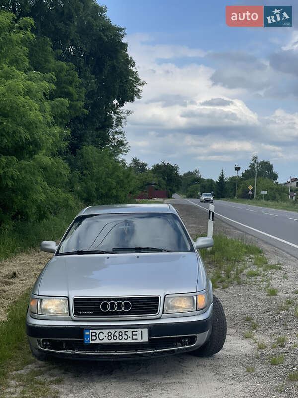 Audi 100 (1992)