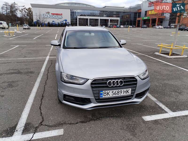 Audi A4 avant (2015)