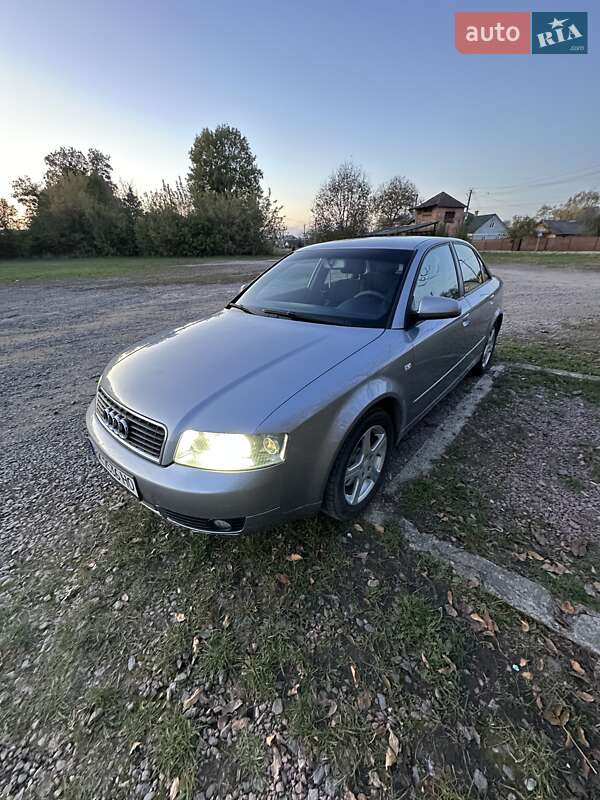 Audi A4 (2004)