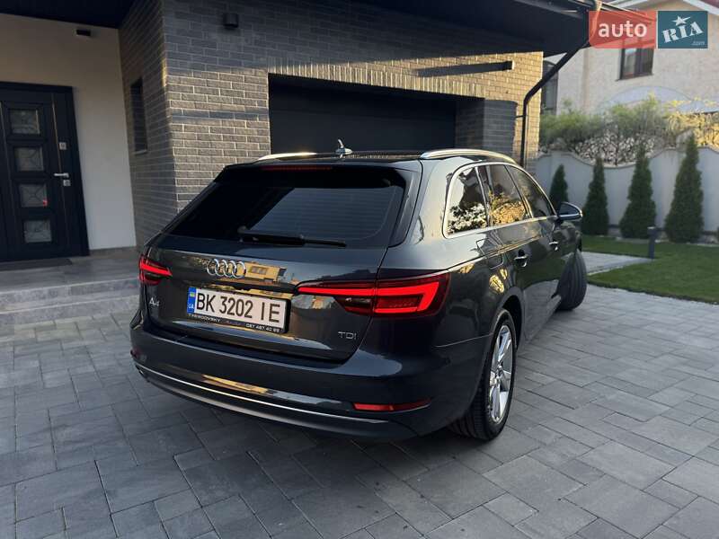 Audi A4 (2017)