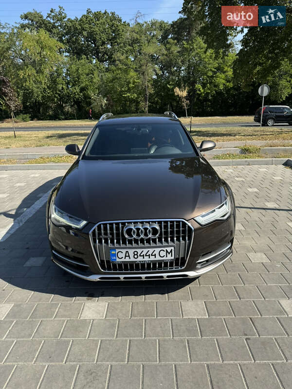 Audi A6 allroad (2015)