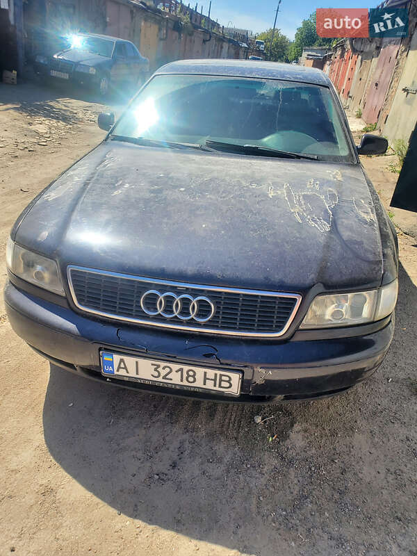 Audi A8 (1998)