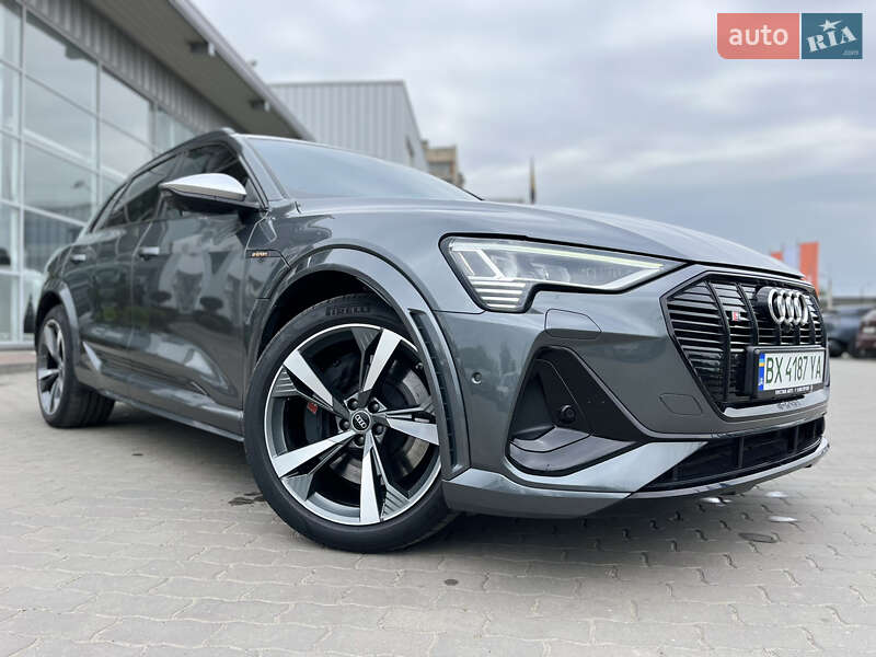 Audi E-tron s (2020)