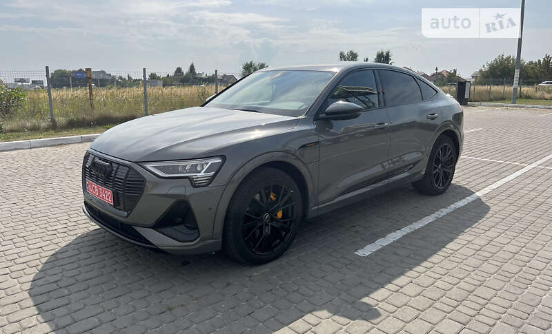 Audi E-tron (2022)