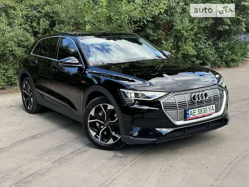 Audi E-tron (2021)