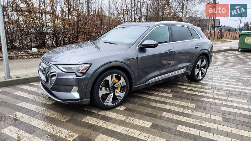 Audi E-tron (2019)