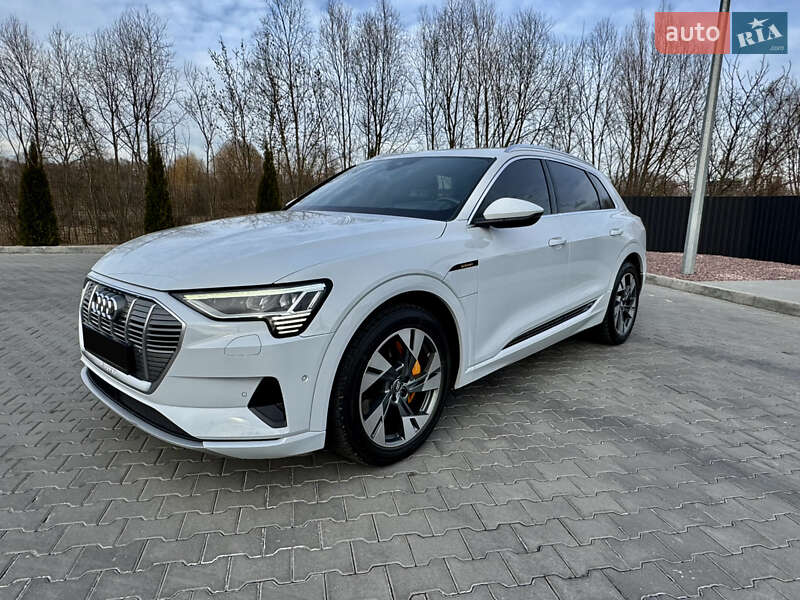 Audi E-tron (2020)