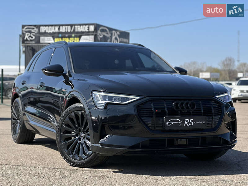 Audi E-tron (2019)