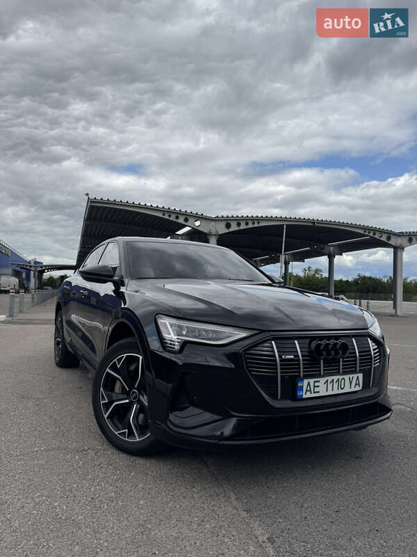 Audi E-tron (2020)