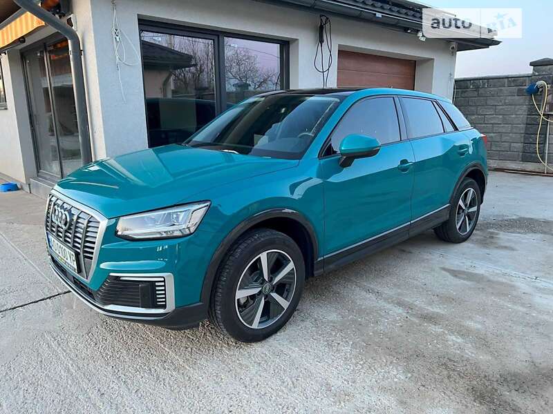 Audi Q2l e-tron (2021)