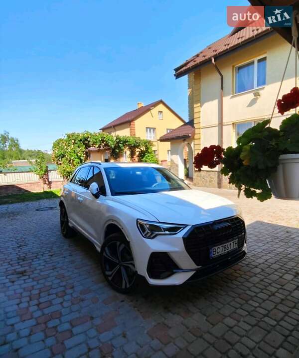 Audi Q3 (2023)