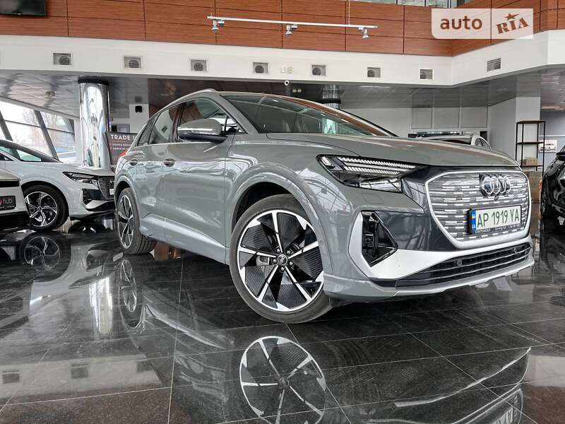 Audi Q4 e-tron (2023)