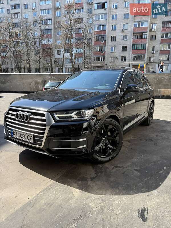 Audi Q7 (2017)