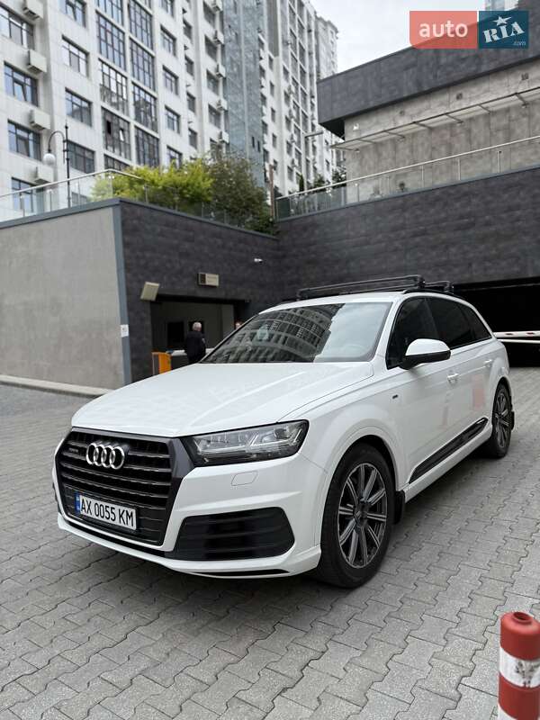 Audi Q7 (2016)