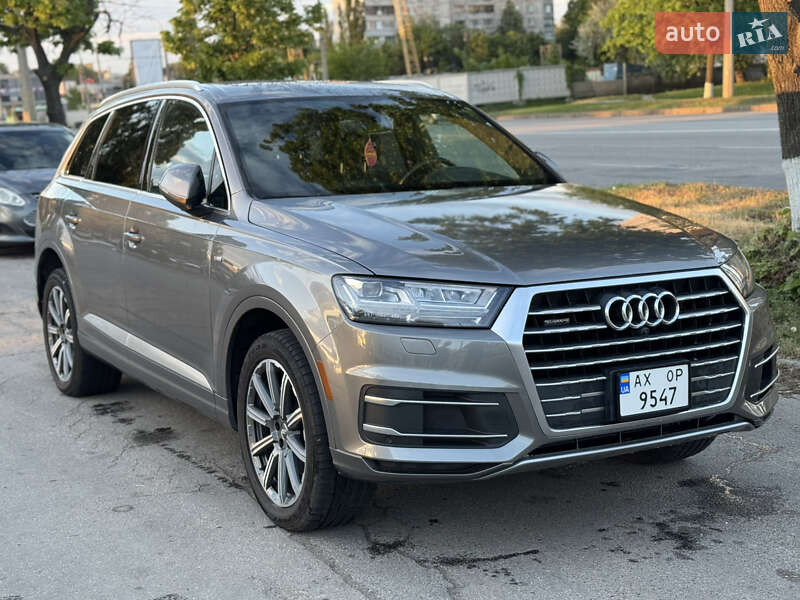 Audi Q7 (2017)