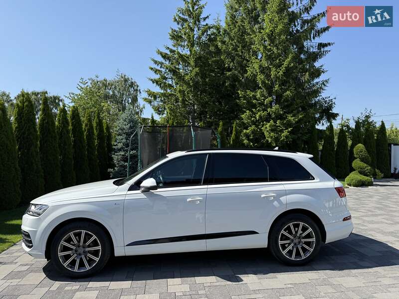 Audi Q7 (2017)