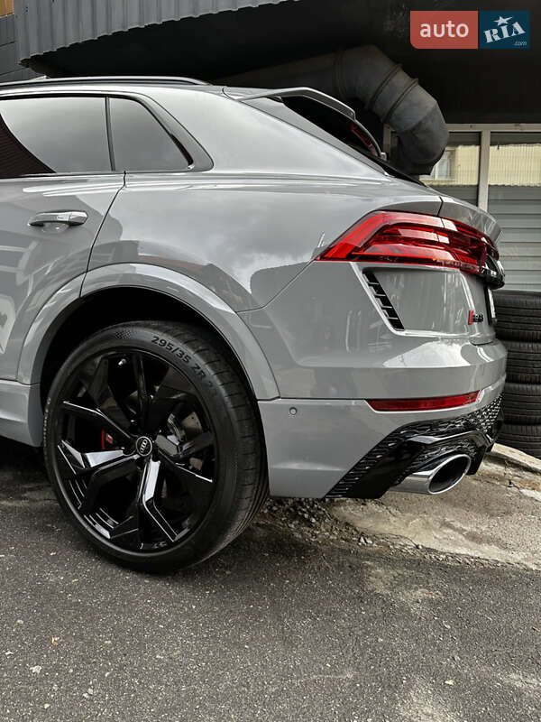 Audi Rs q8 (2023)