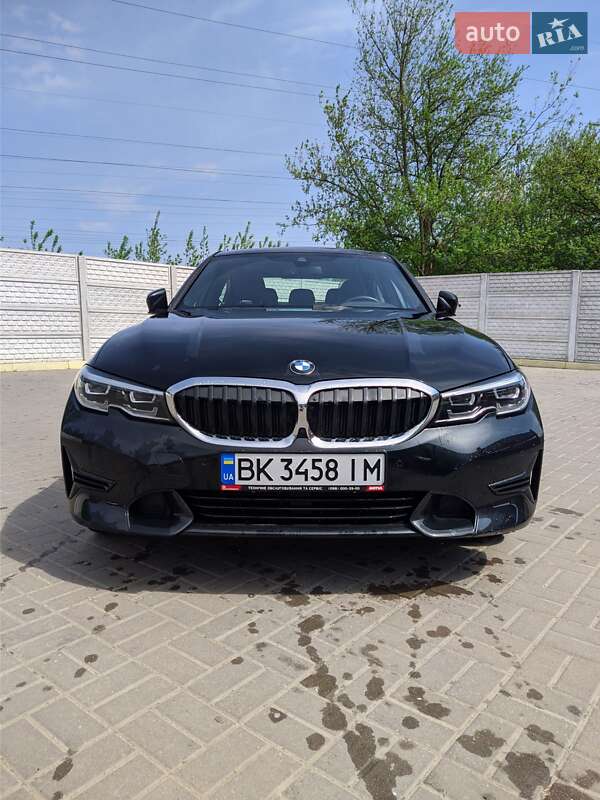 Bmw 3 series (2021)