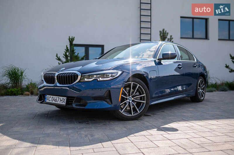 Bmw 3 series (2022)