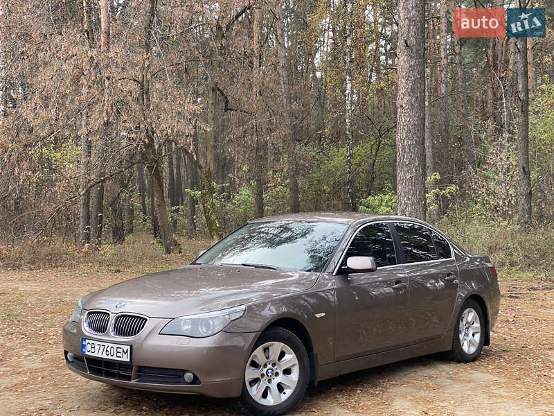 Bmw 523i (2005)