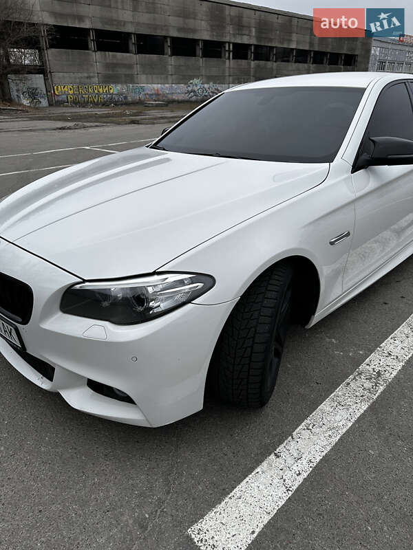 Bmw 5 series (2016)