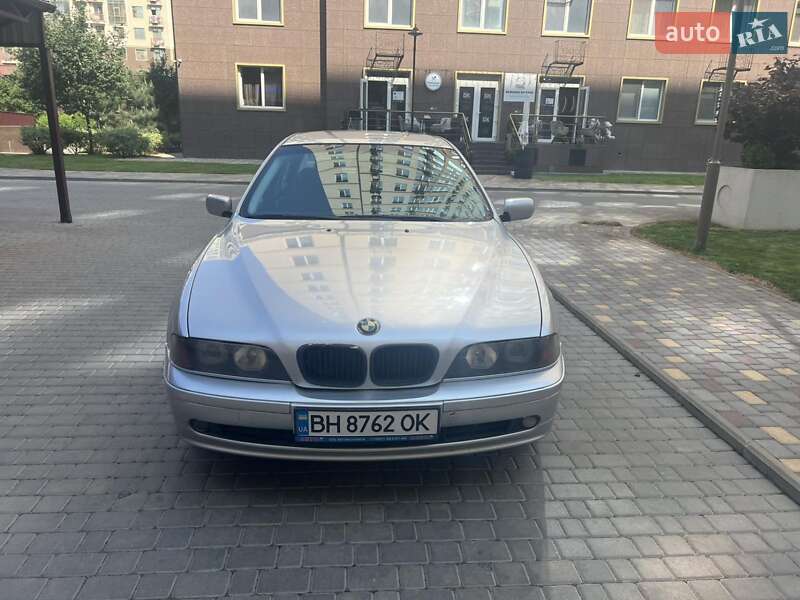 Bmw 5 series (2000)