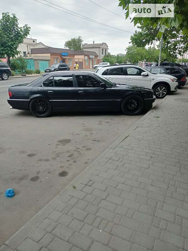 Bmw 740 (2000)