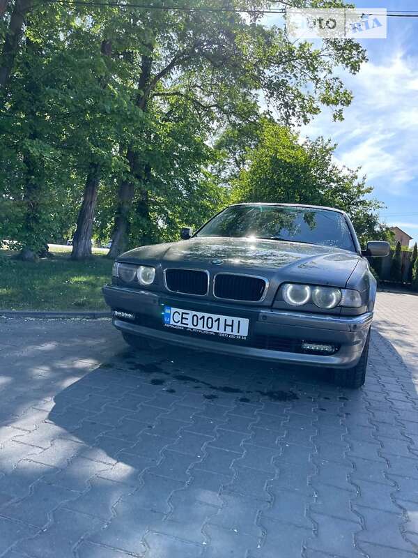 Bmw 740 (2001)