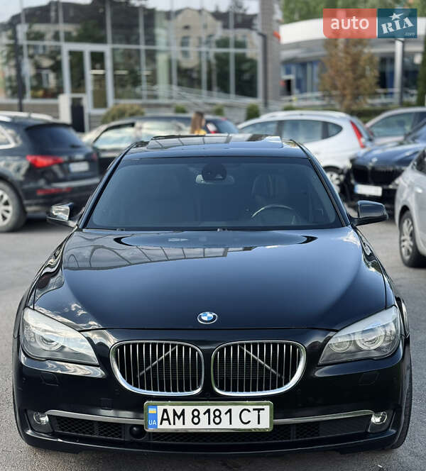 Bmw 740i (2010)