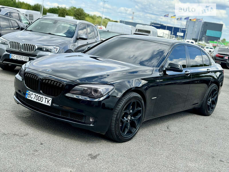 Bmw 740i (2011)