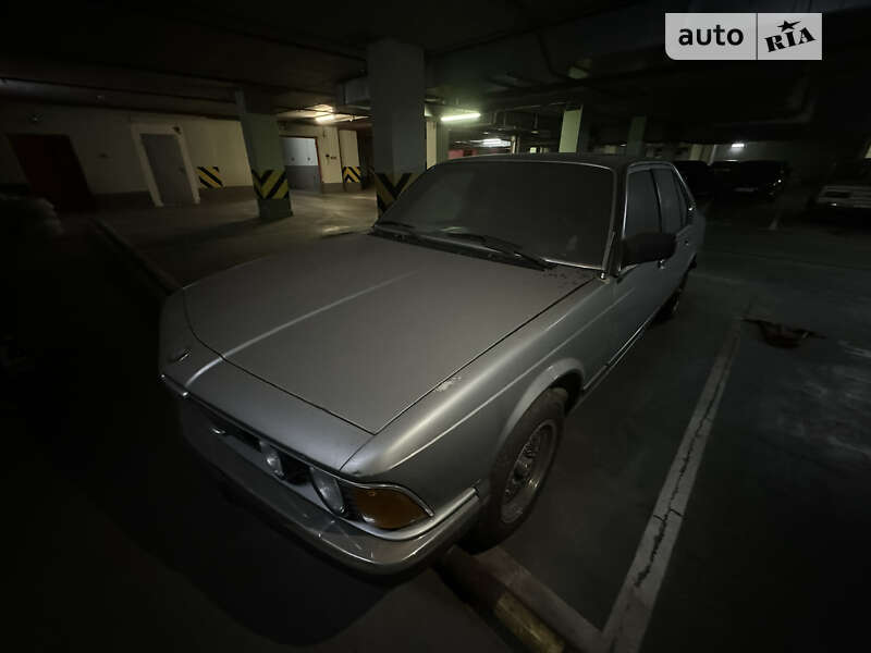 Bmw 7 series (1983)