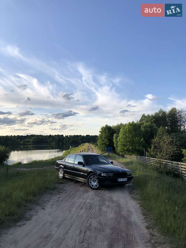 Bmw 7 series (1999)