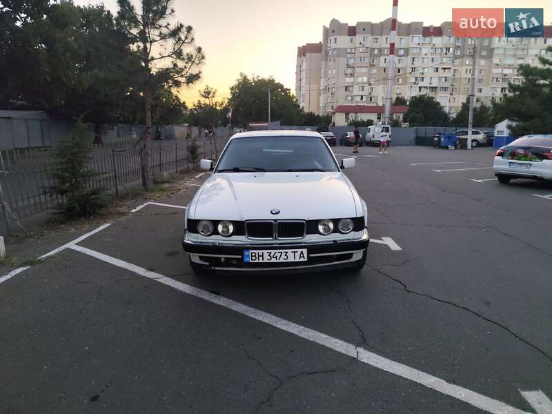 Bmw 7 series (1991)