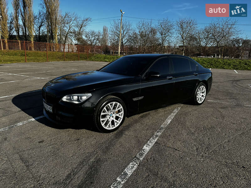 Bmw 740 (2013)