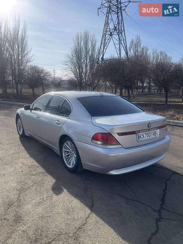 Bmw 7 series (2002)