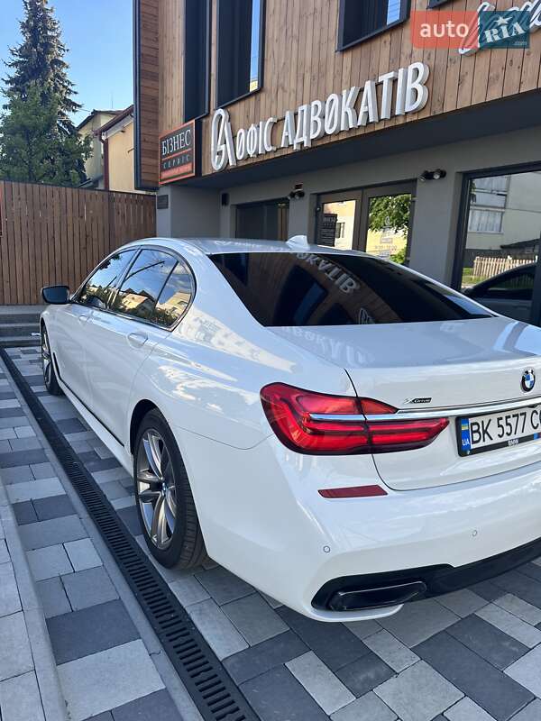 Bmw 7 series (2016)