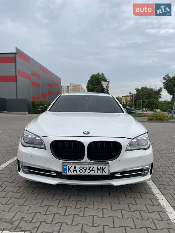 Bmw 7 series (2012)