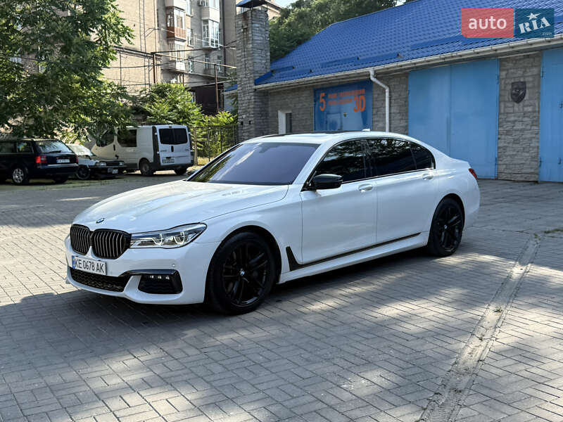 Bmw 7 series (2015)