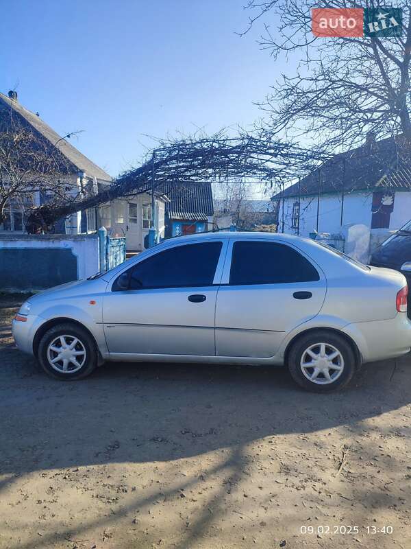 Chevrolet Aveo (2003)