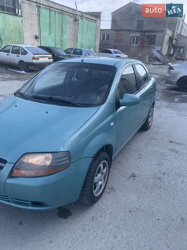 Chevrolet Aveo (2005)