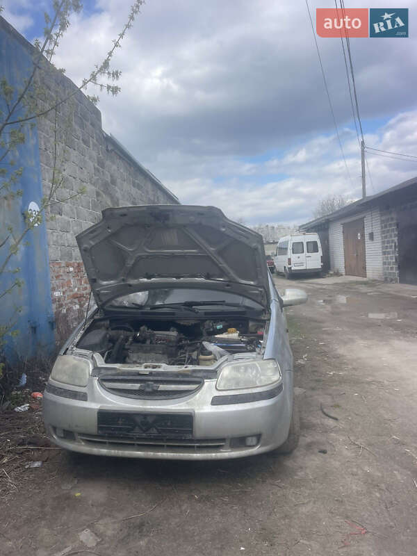 Chevrolet Aveo (2005)