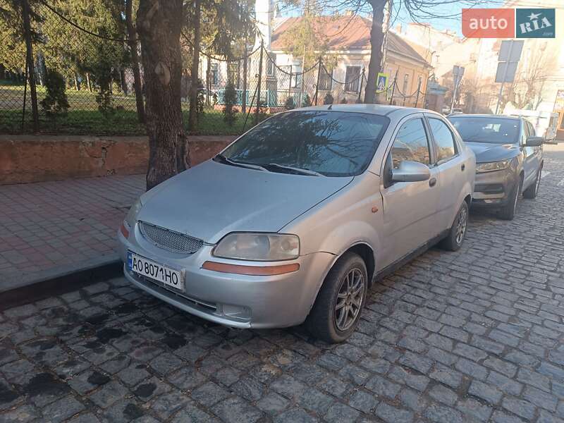 Chevrolet Aveo (2005)