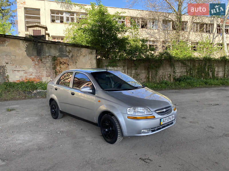 Chevrolet Aveo (2005)
